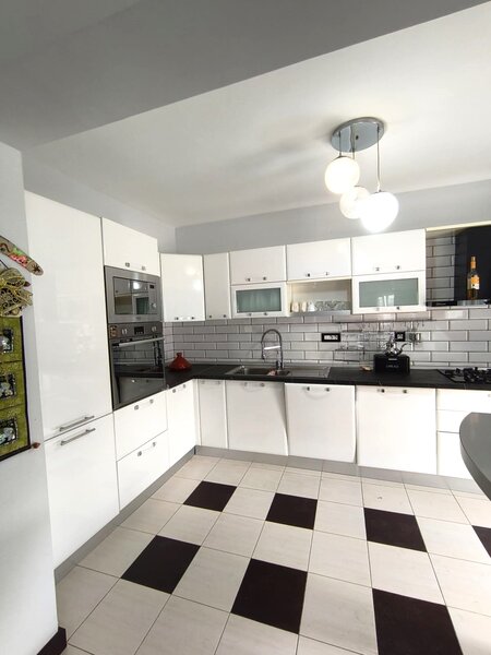 Eroii Revolutiei, Berceni apartament 4 camere, 2 locuri de parcare